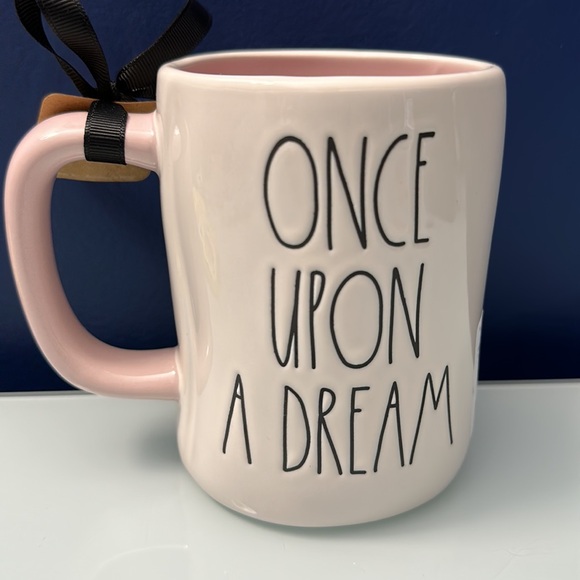 NWT Rae Dunn x Disney Cinderella’s Castle Mug - Picture 3 of 6